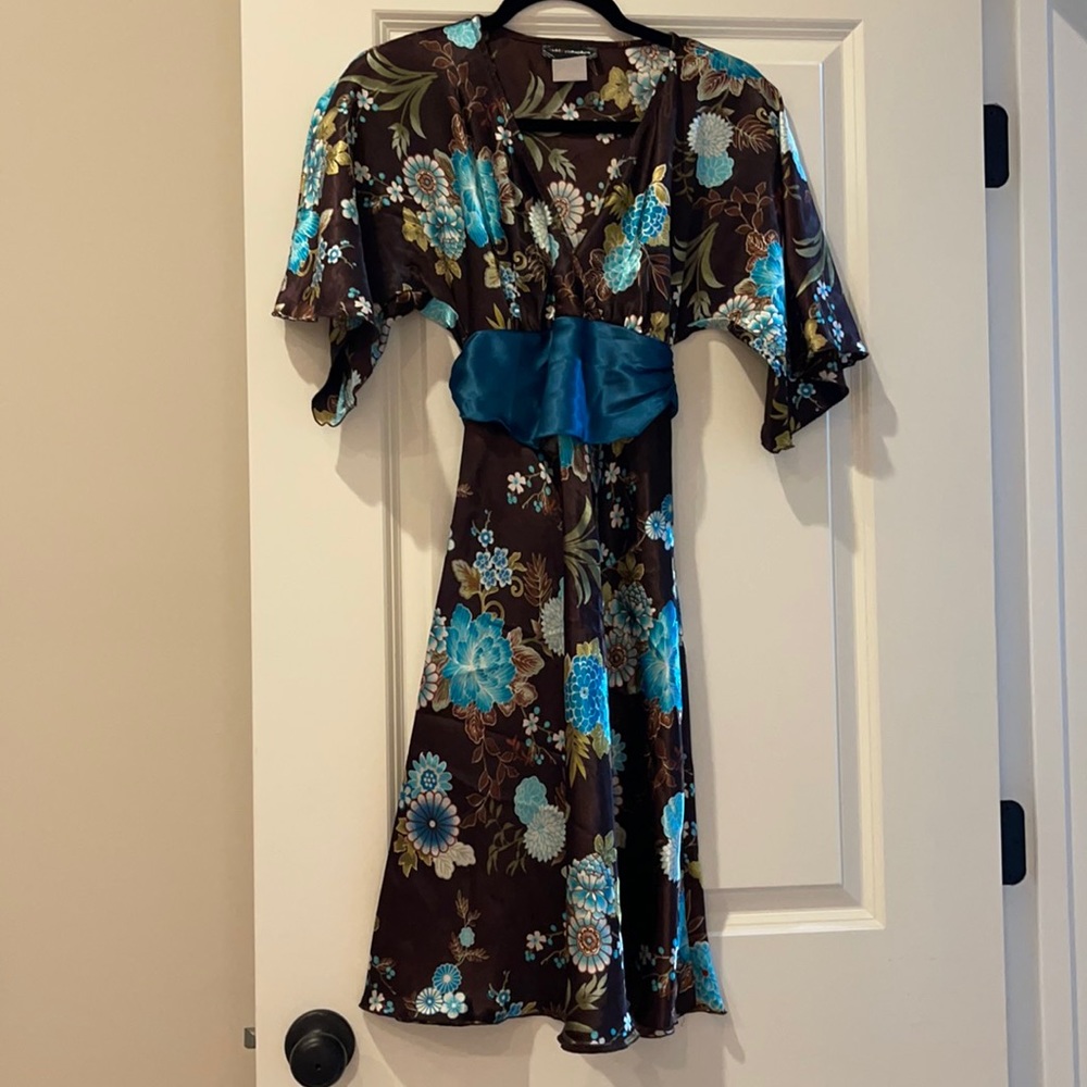 Brown and turquoise floral v neck dress